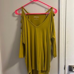 Express one eleven top open sleeves